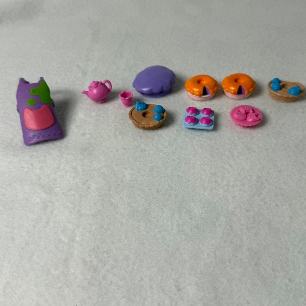 Gabby's Dollhouse Kitchen Accessories Lot Food Tea Set Pies Cookies Baking